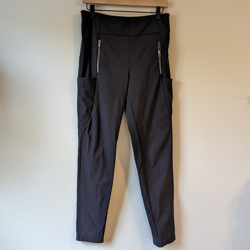 ATHLETA Black Leggings Zippers Side Pockets Size 8 Athleisure
